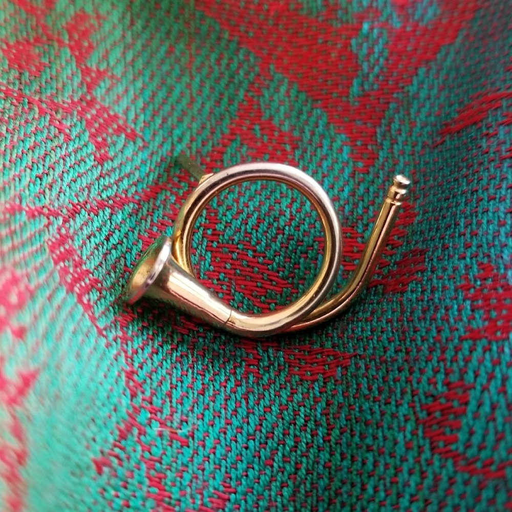 Vintage French Horn pin gold tone trumpet brooch musical instrument